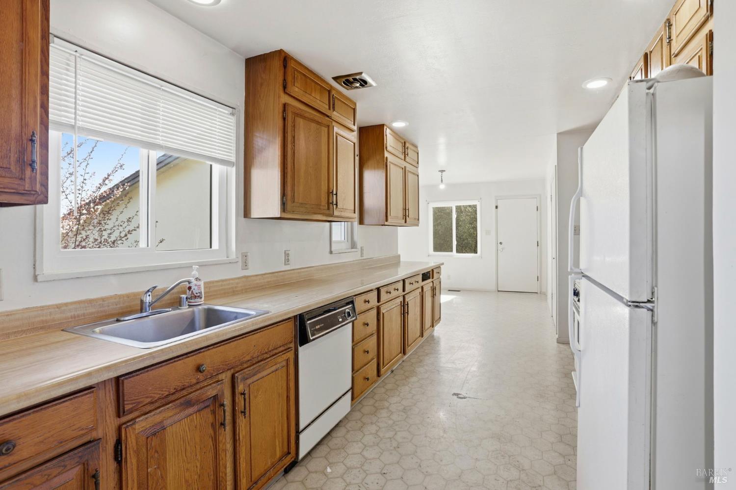 15 Alameda De La Loma