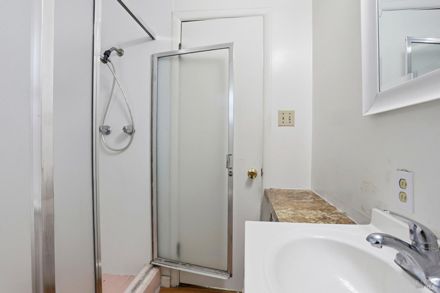 15 Alameda De La Loma