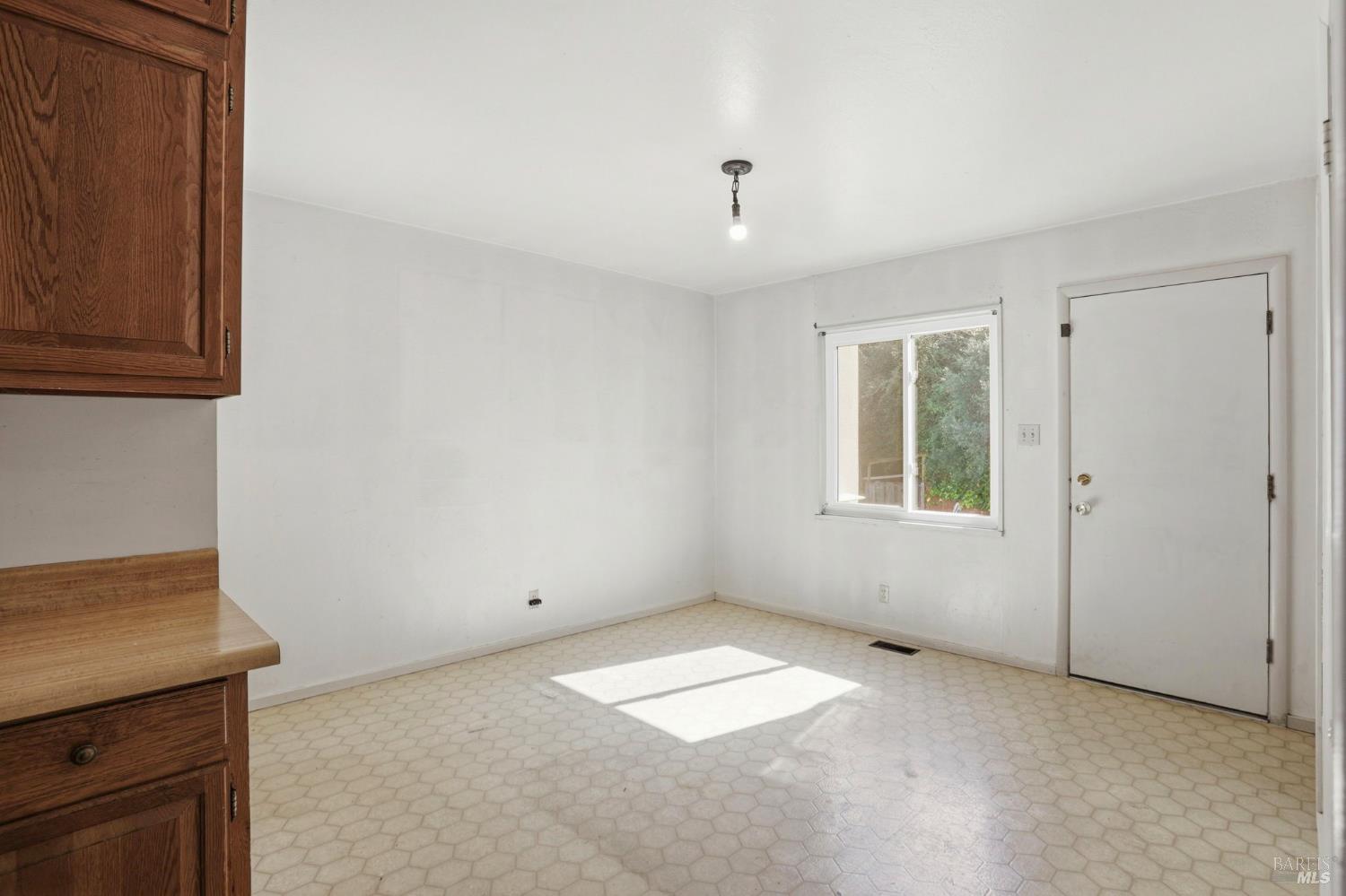 15 Alameda De La Loma