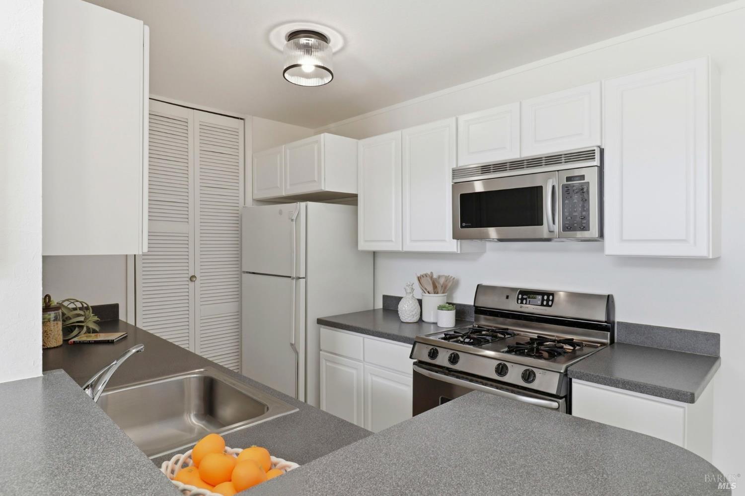 186 Larkspur Plaza Drive