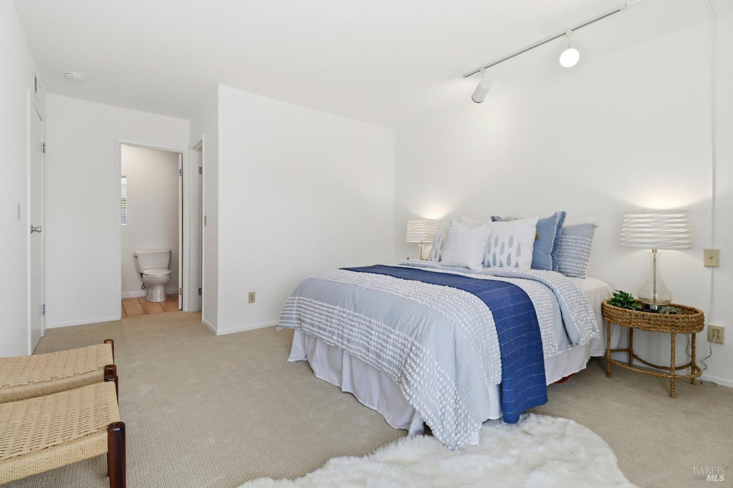 186 Larkspur Plaza Drive