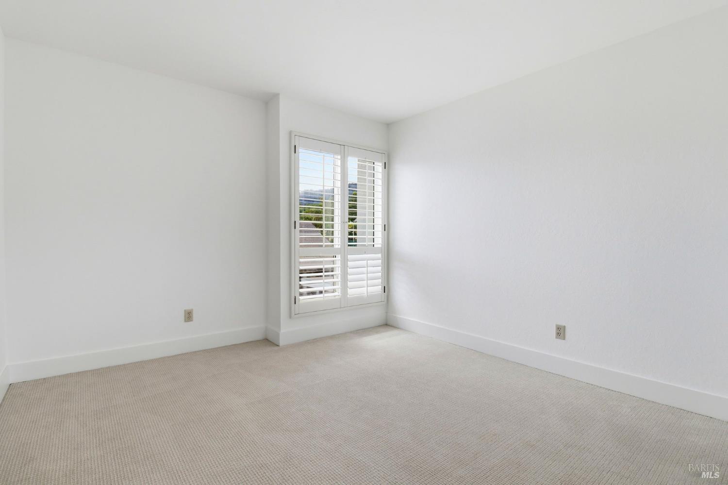 186 Larkspur Plaza Drive