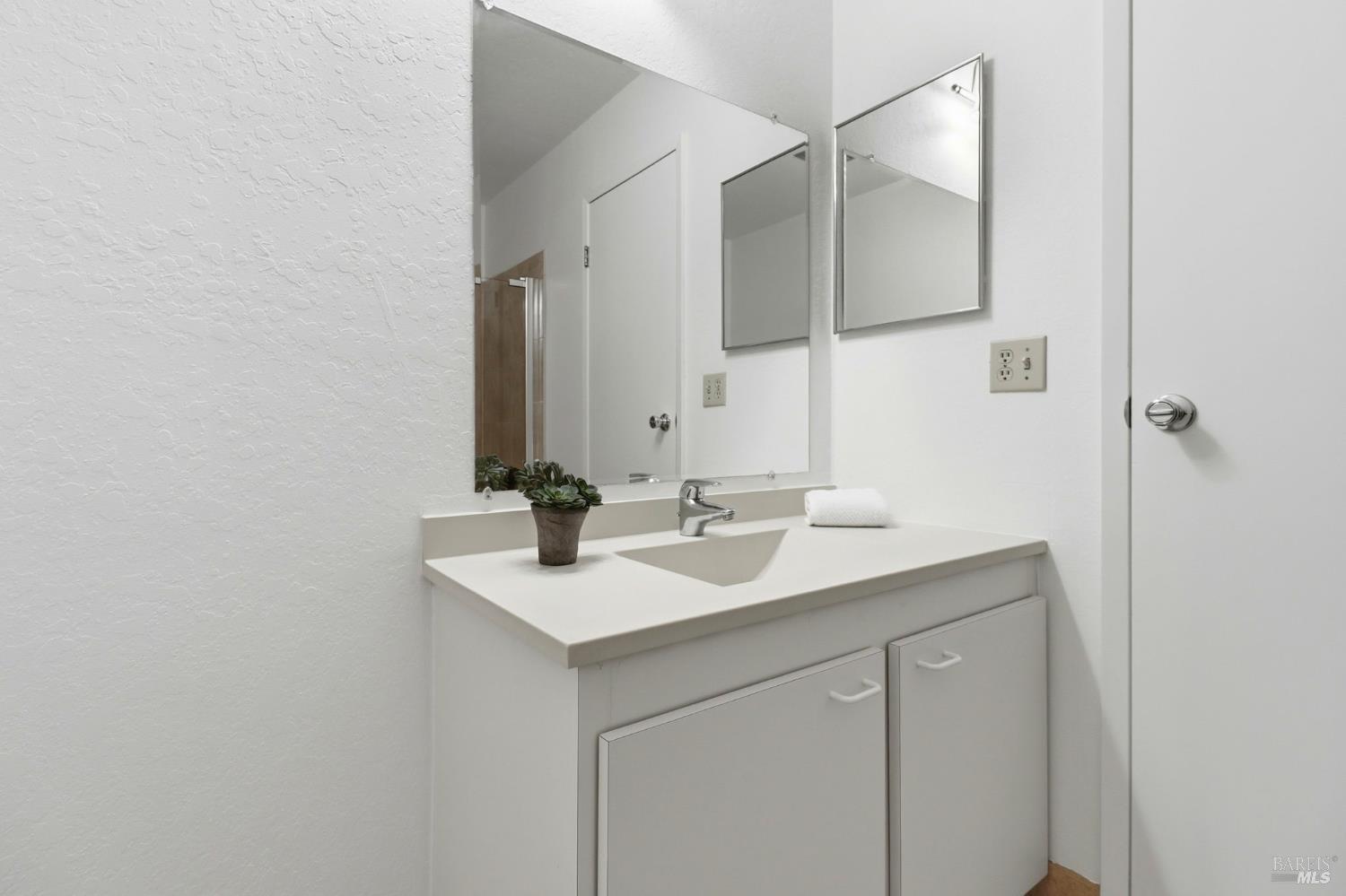 186 Larkspur Plaza Drive