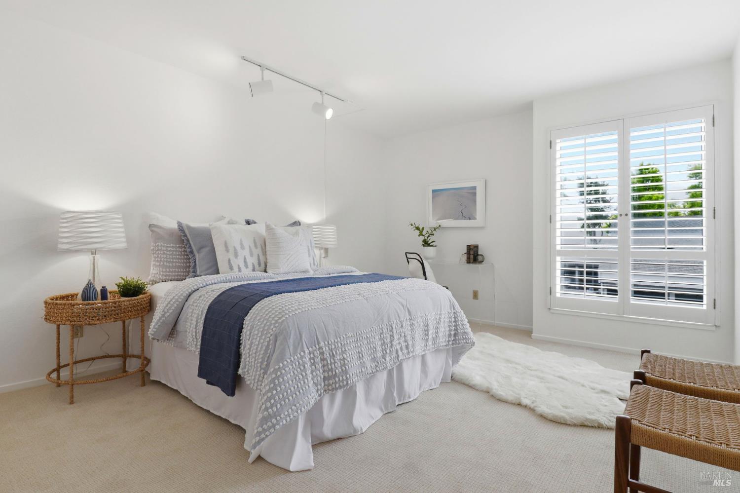 186 Larkspur Plaza Drive