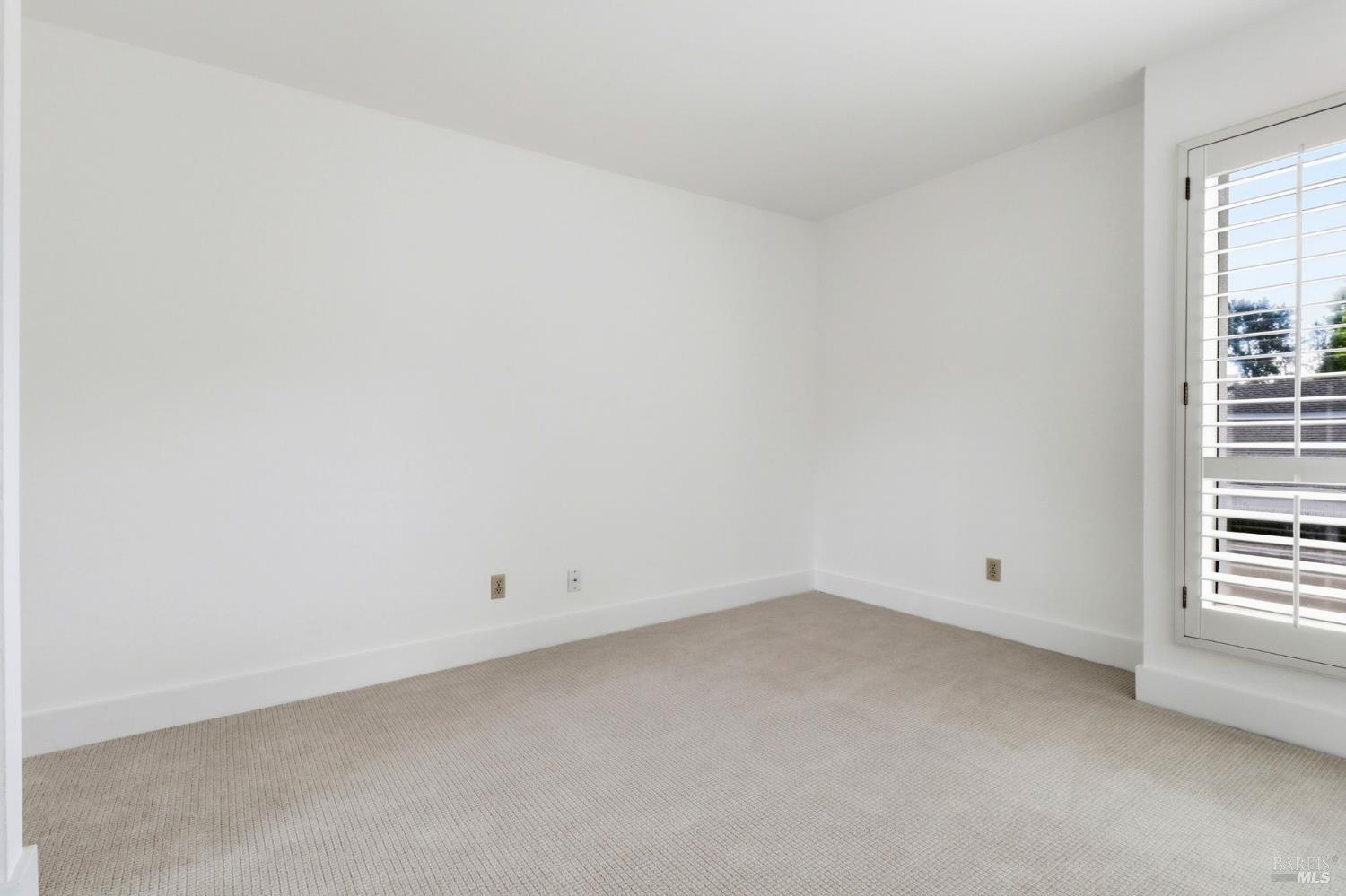 186 Larkspur Plaza Drive