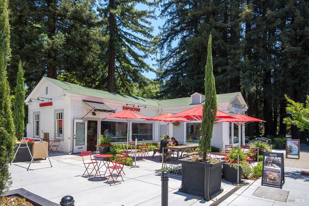 186 Larkspur Plaza Drive