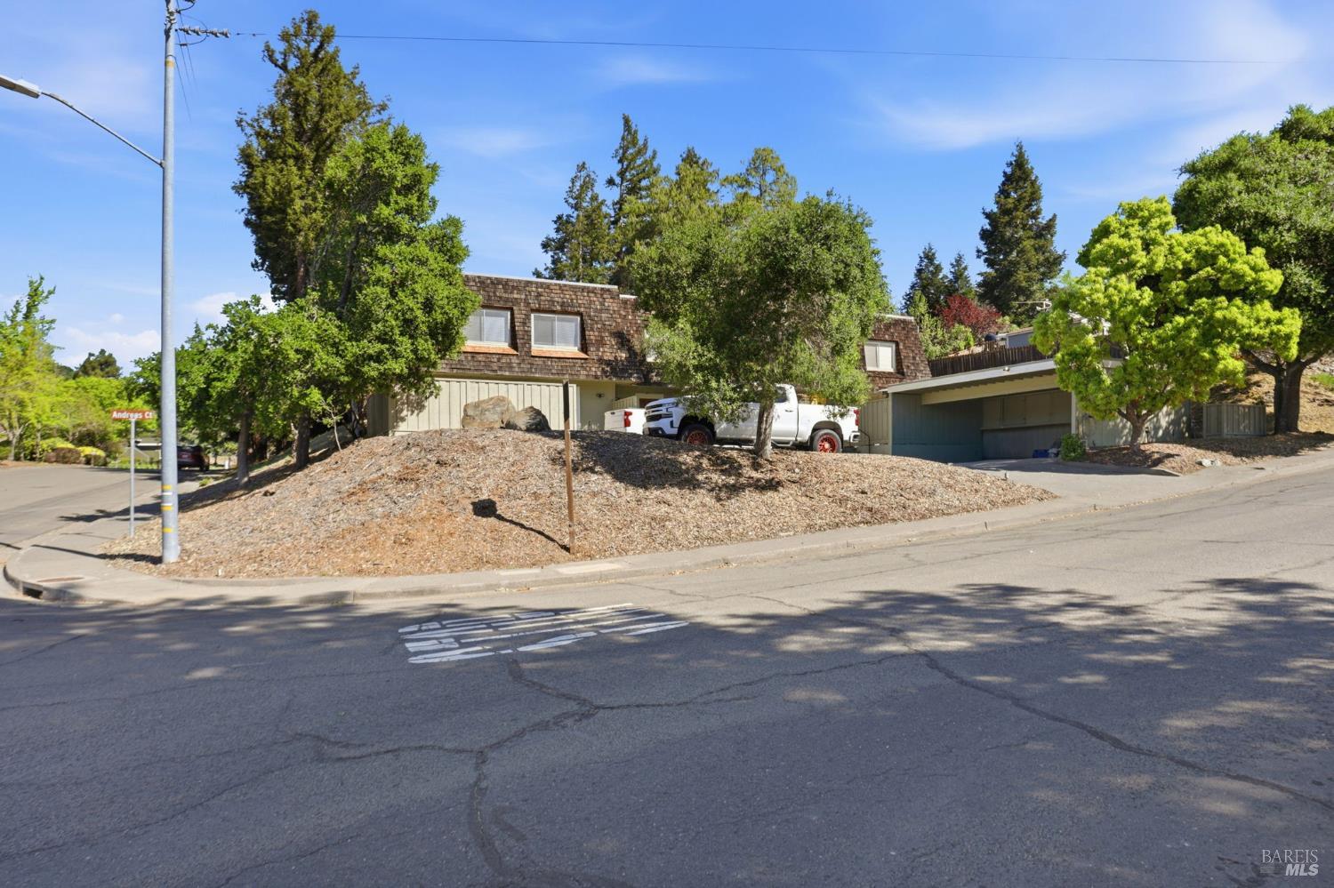 230 San Andreas Drive