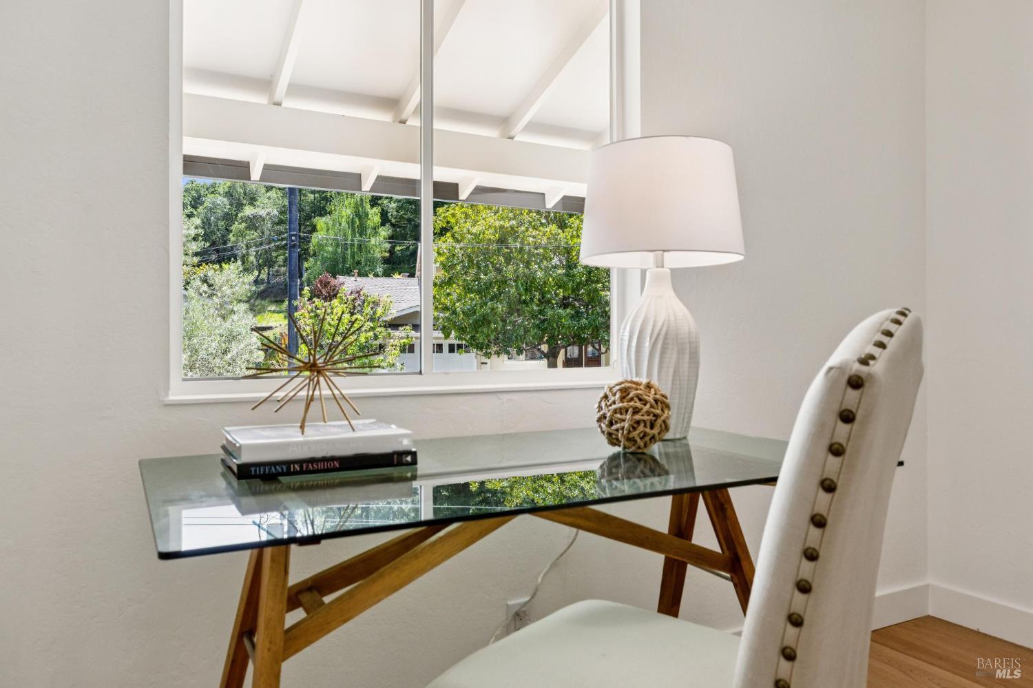6 Lindenwood Court