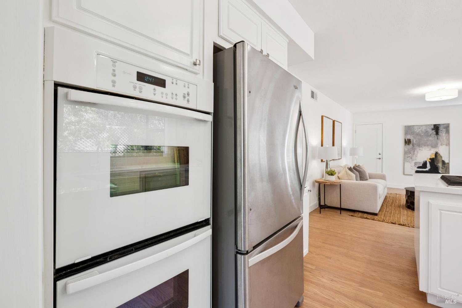 6 Lindenwood Court