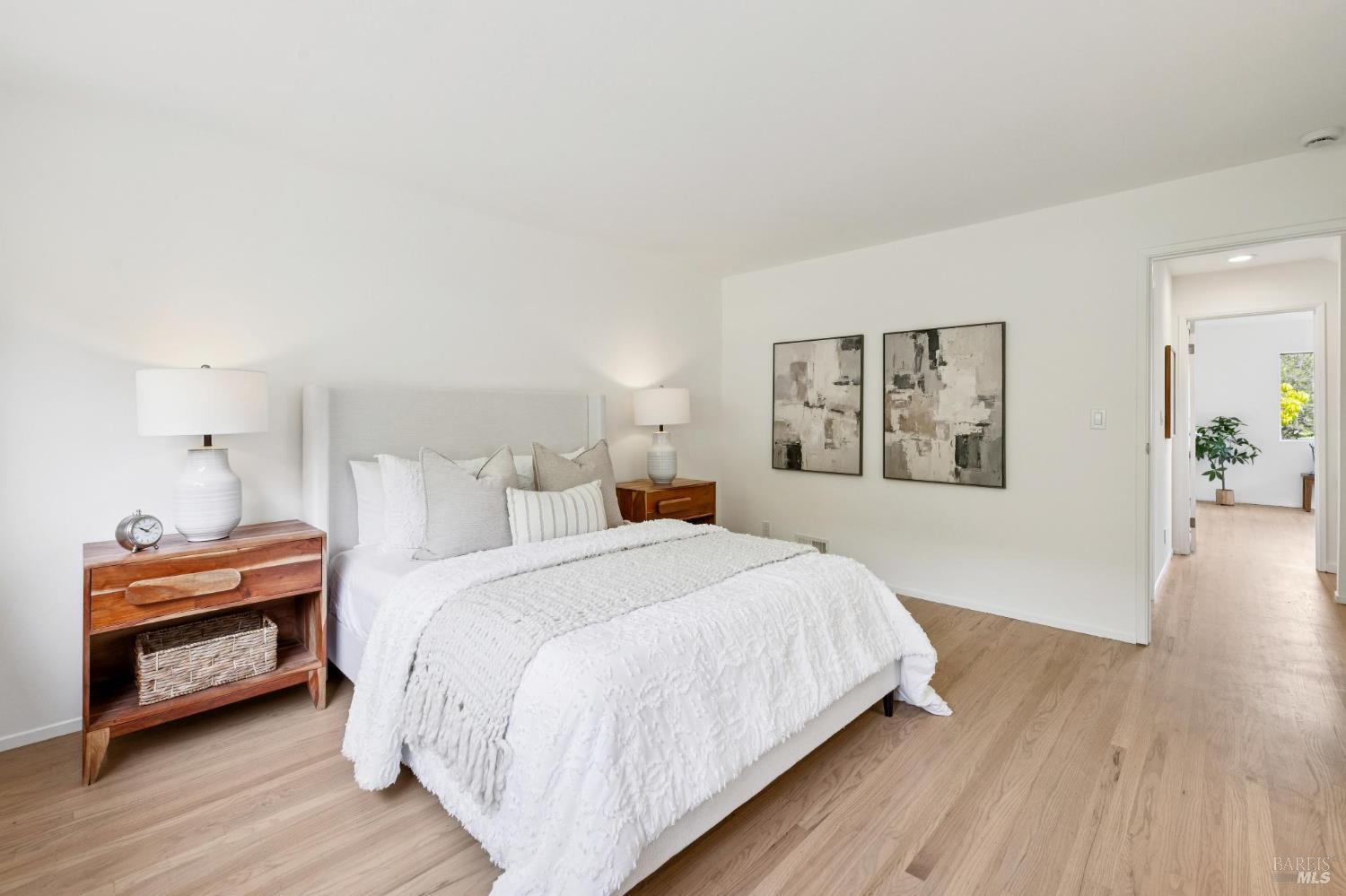 6 Lindenwood Court