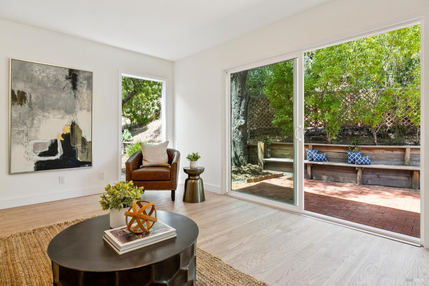 6 Lindenwood Court