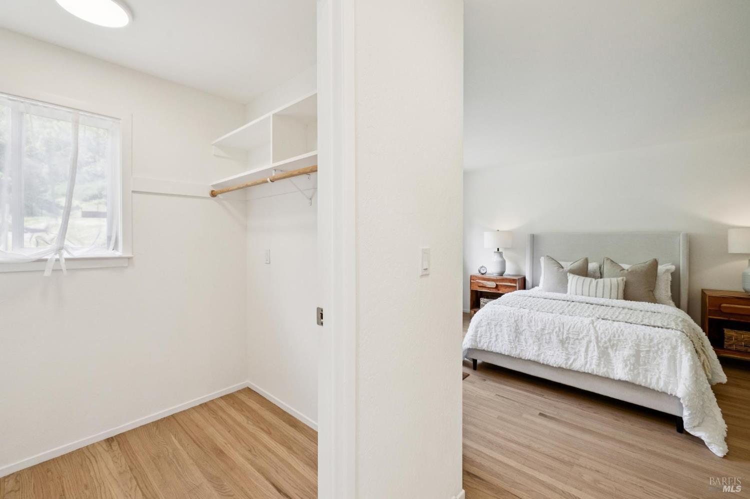 6 Lindenwood Court