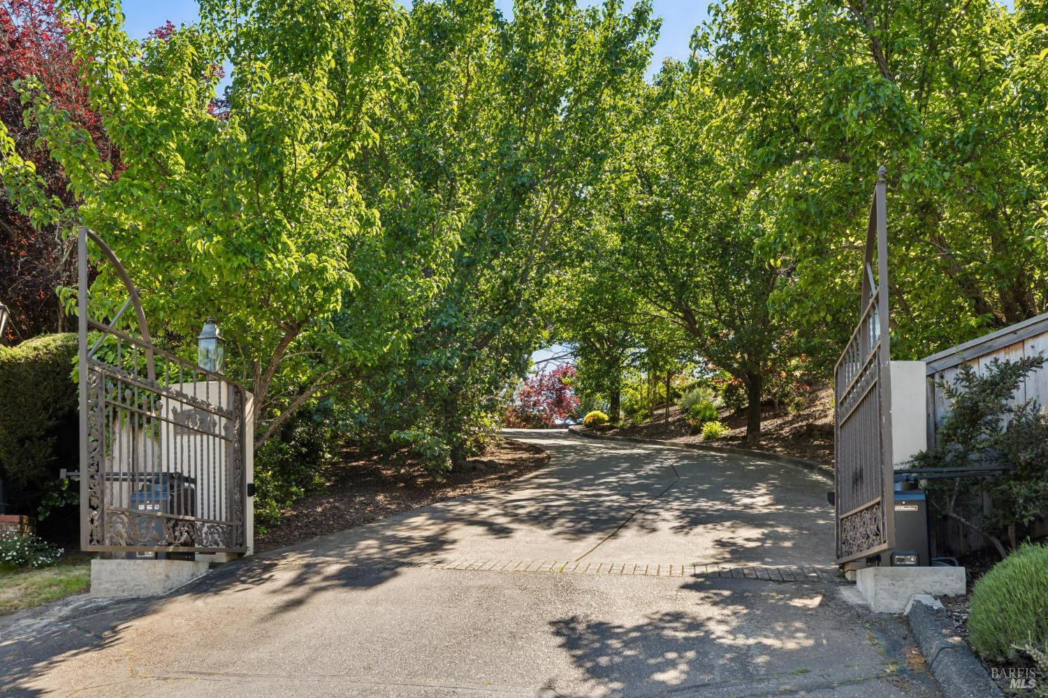 43 Oak Valley Drive