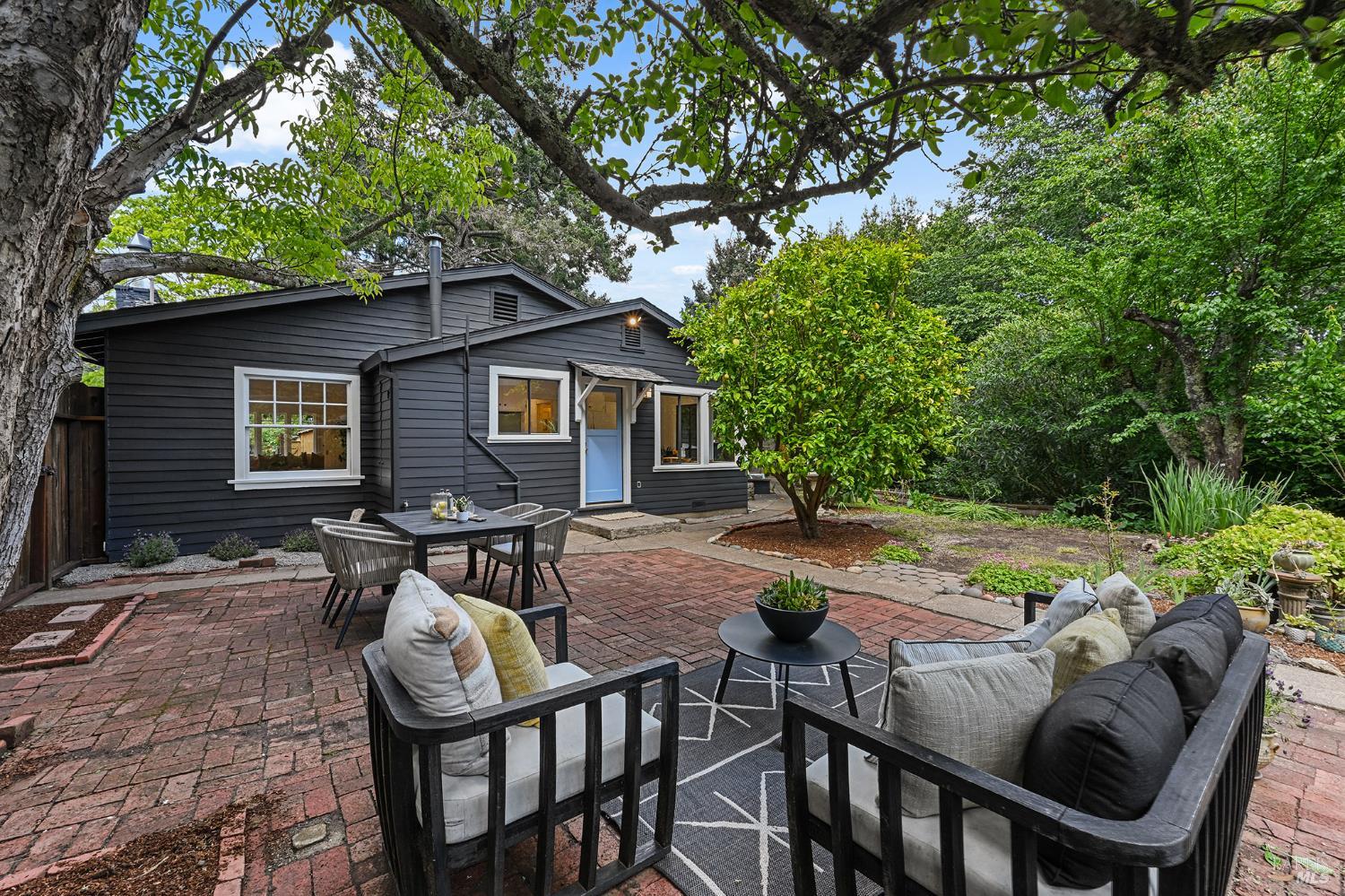 40 Inyo Avenue