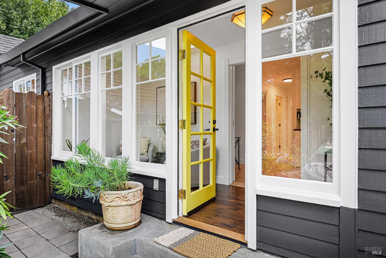 40 Inyo Avenue