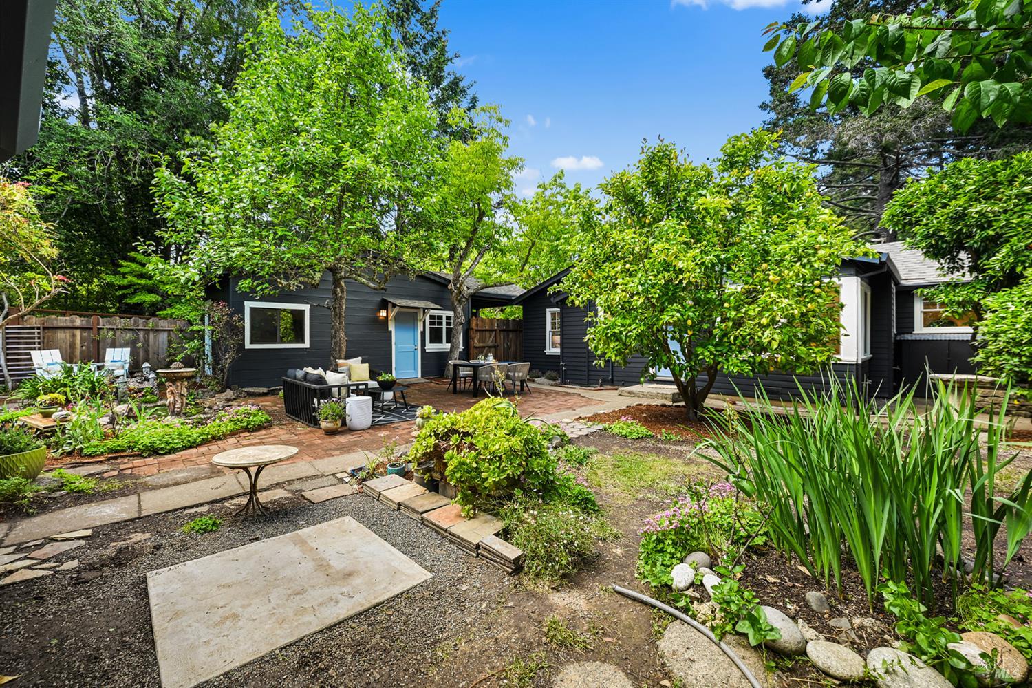 40 Inyo Avenue