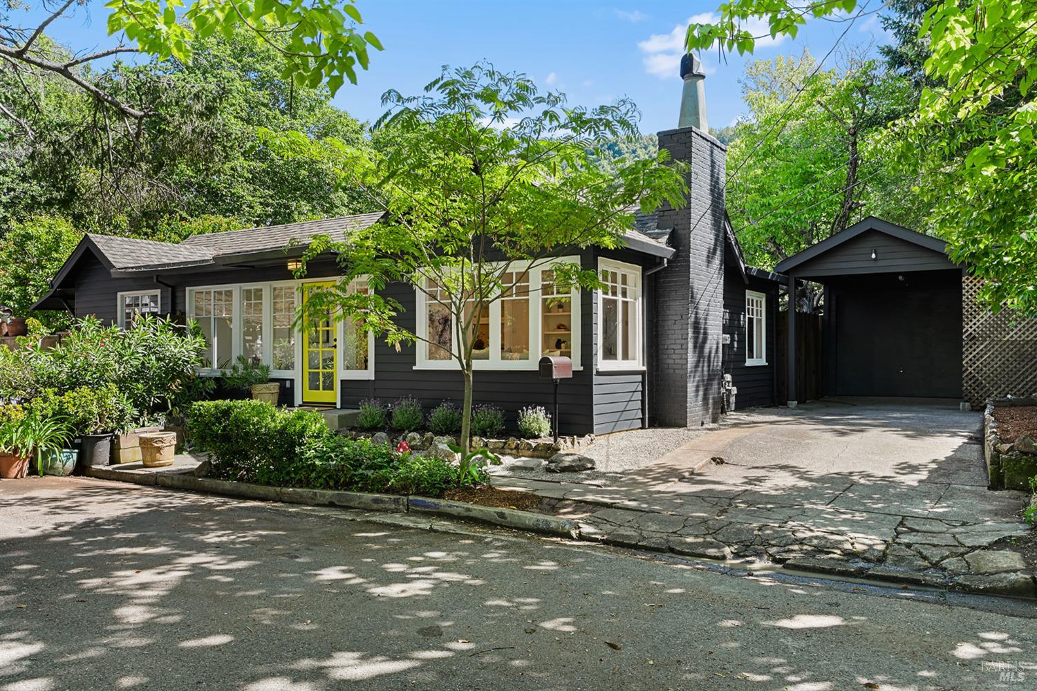 40 Inyo Avenue