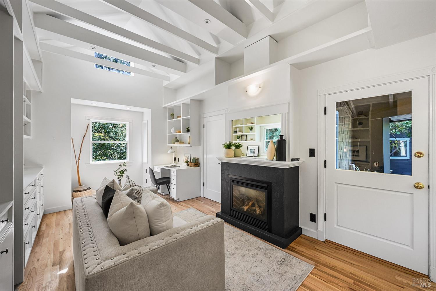 40 Inyo Avenue
