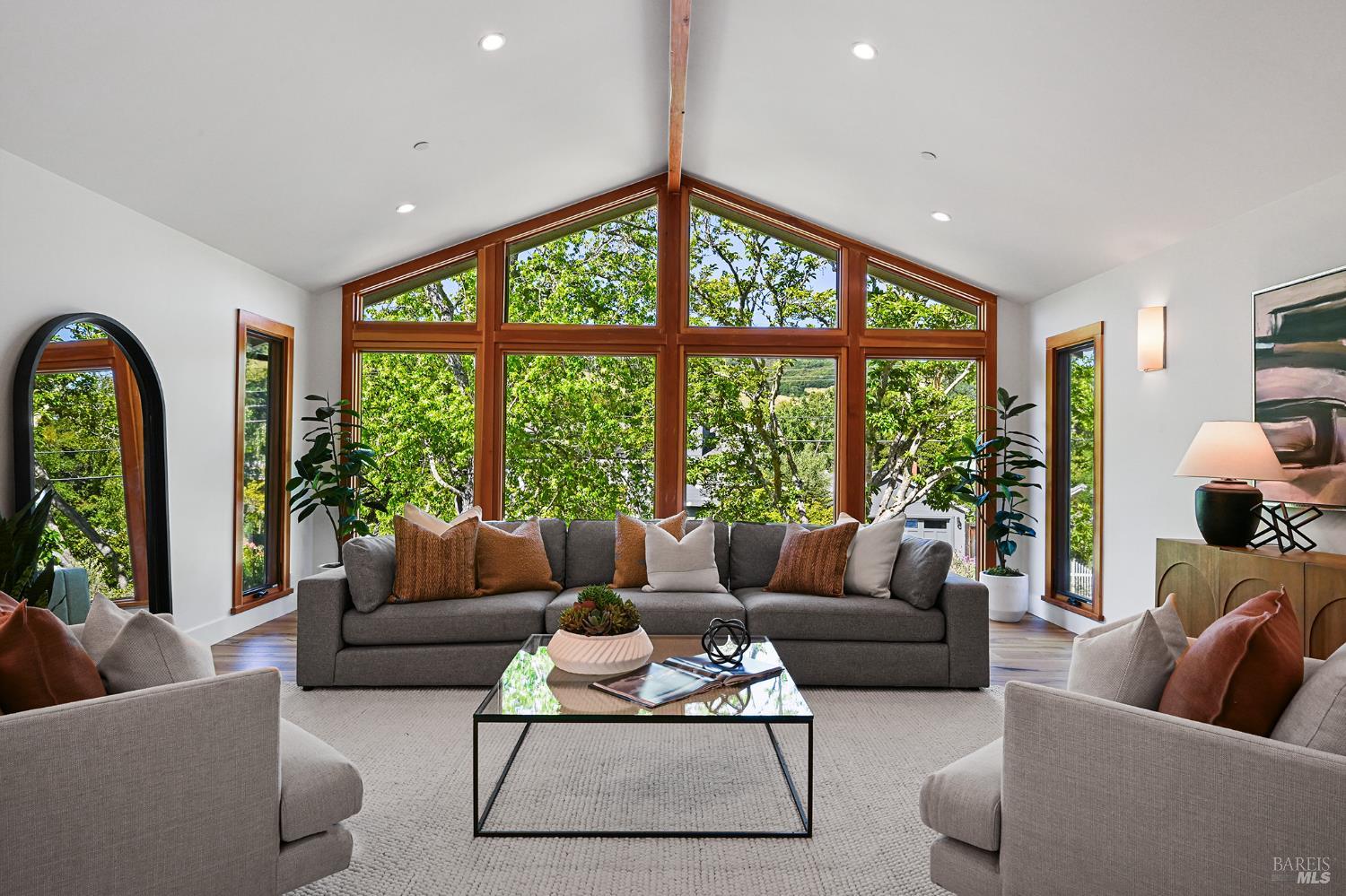 18 Dutch Valley Lane