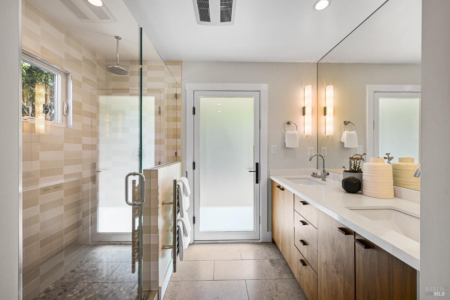 18 Dutch Valley Lane