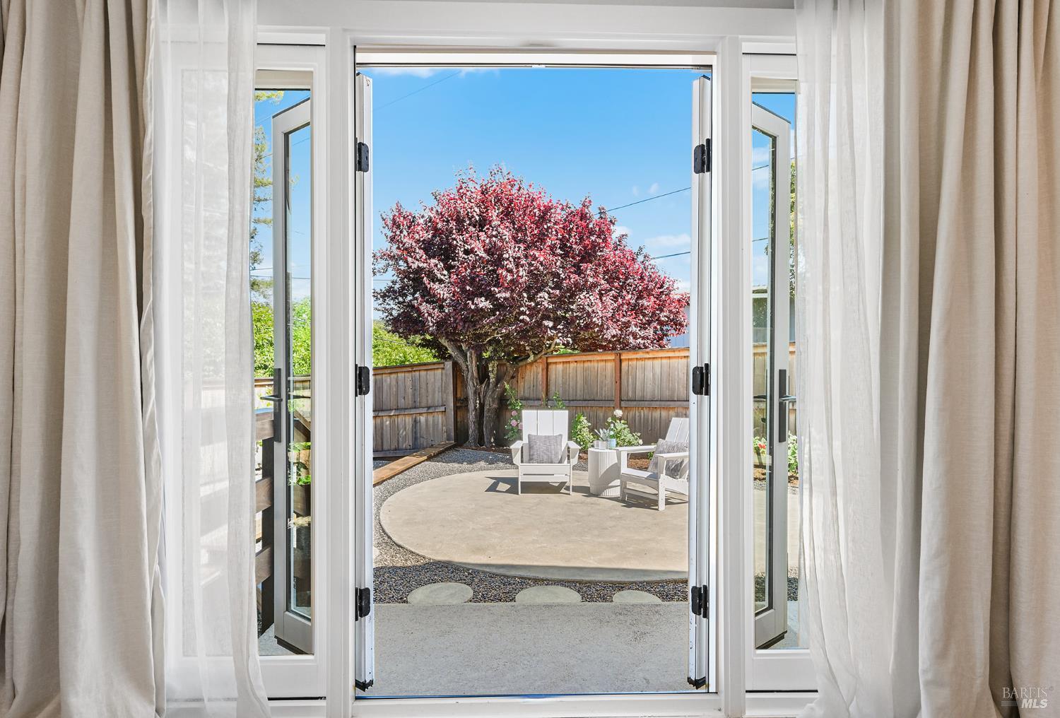 18 Dutch Valley Lane