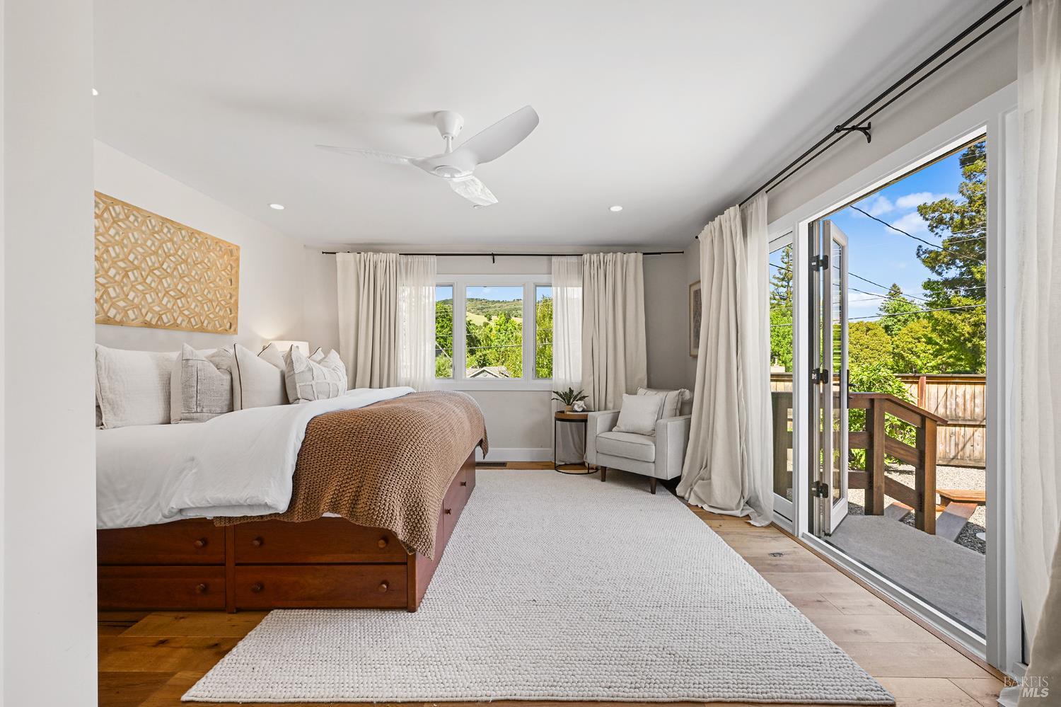 18 Dutch Valley Lane