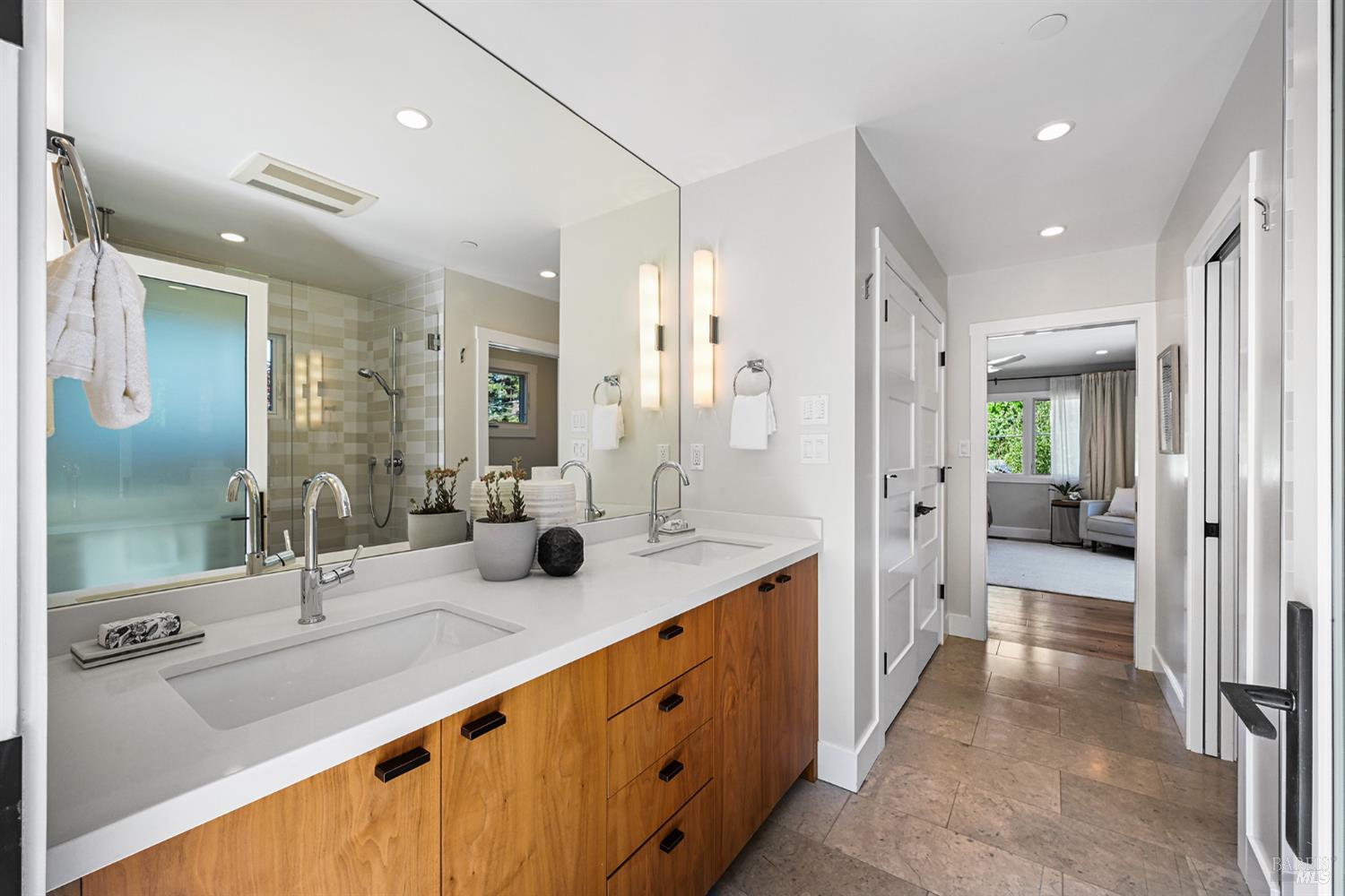 18 Dutch Valley Lane