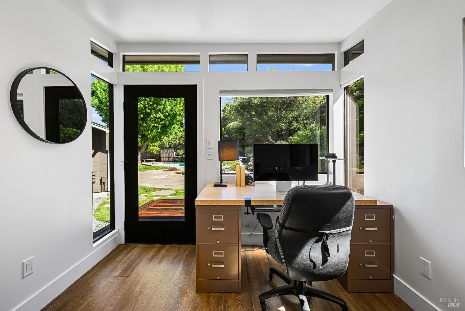 18 Dutch Valley Lane