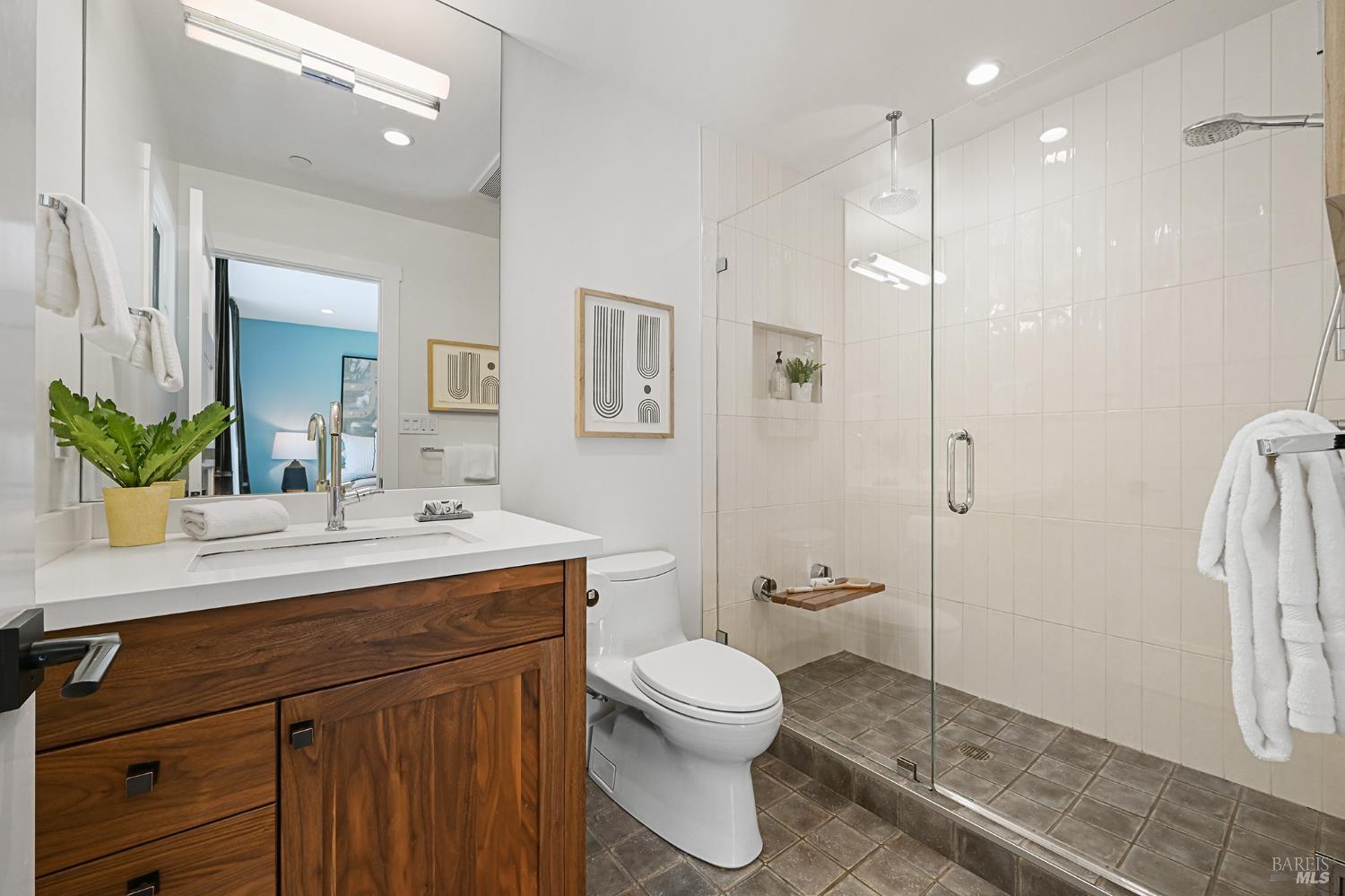 18 Dutch Valley Lane