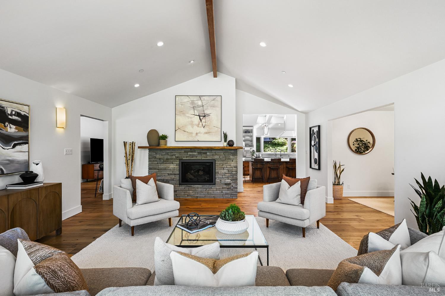 18 Dutch Valley Lane