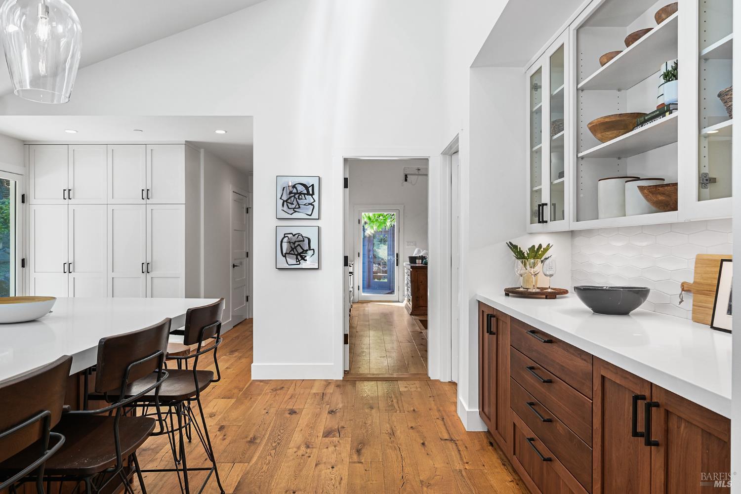 18 Dutch Valley Lane