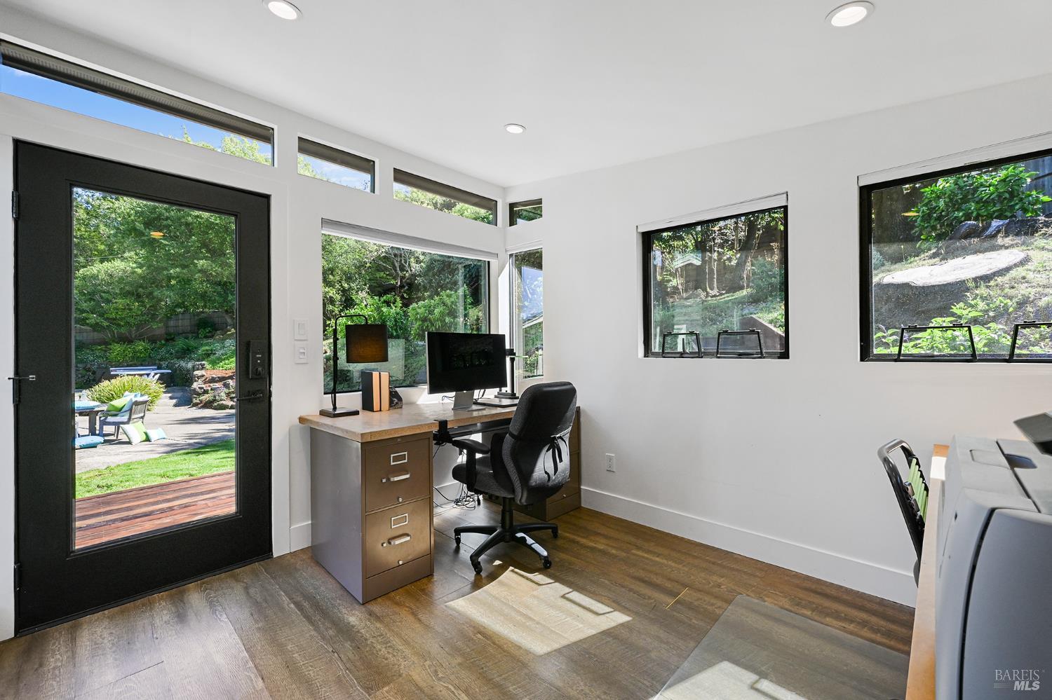 18 Dutch Valley Lane