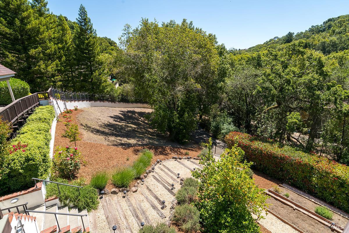 2554 Vineyard Road