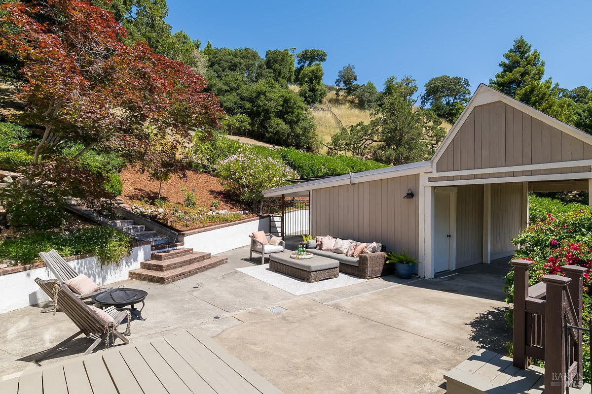 2554 Vineyard Road