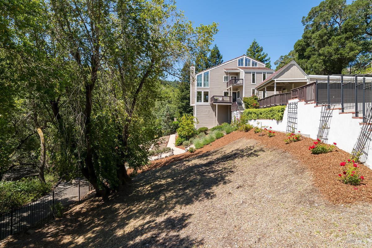 2554 Vineyard Road