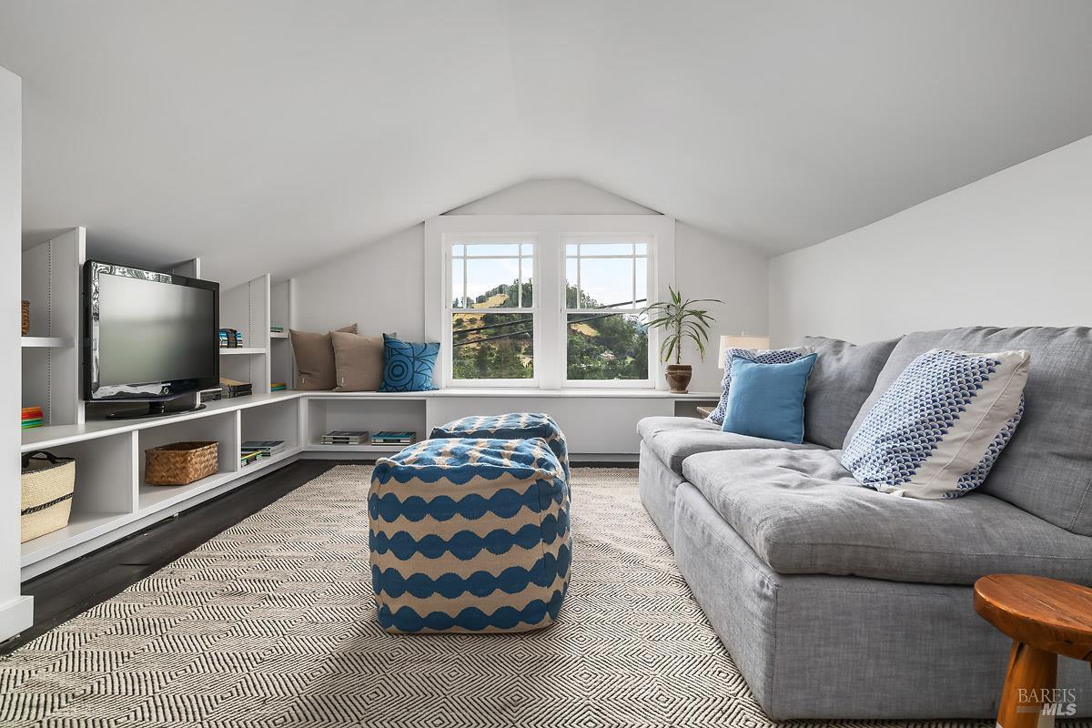 54 Hillside Avenue