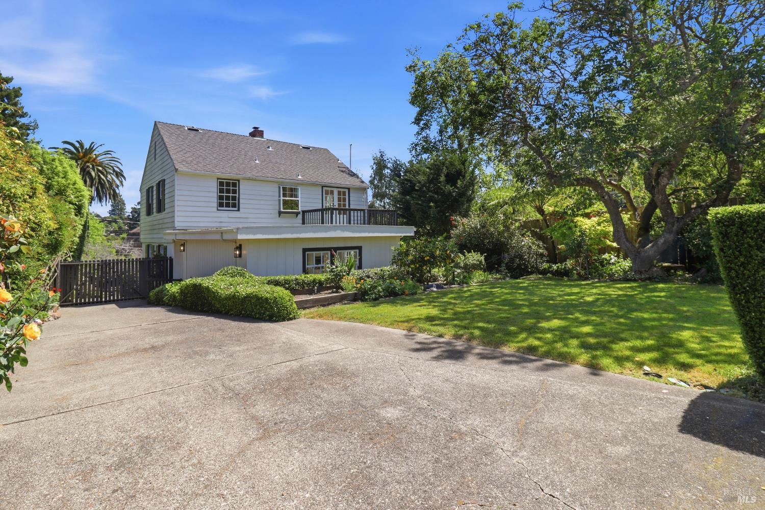 30 Walnut Avenue