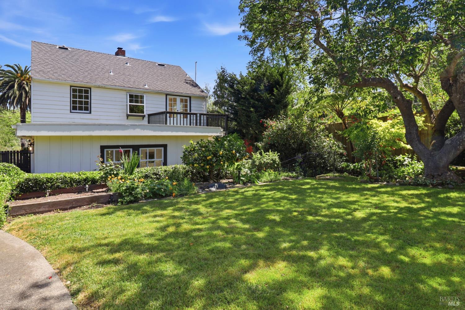 30 Walnut Avenue