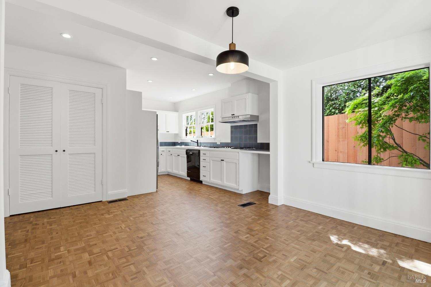 30 Walnut Avenue