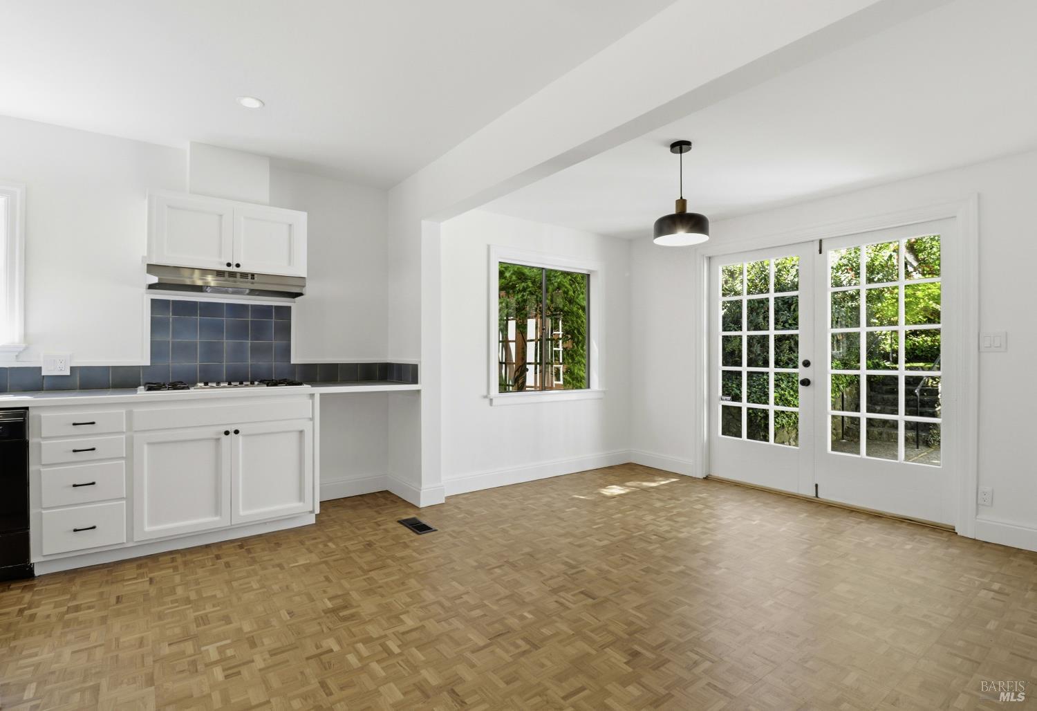 30 Walnut Avenue