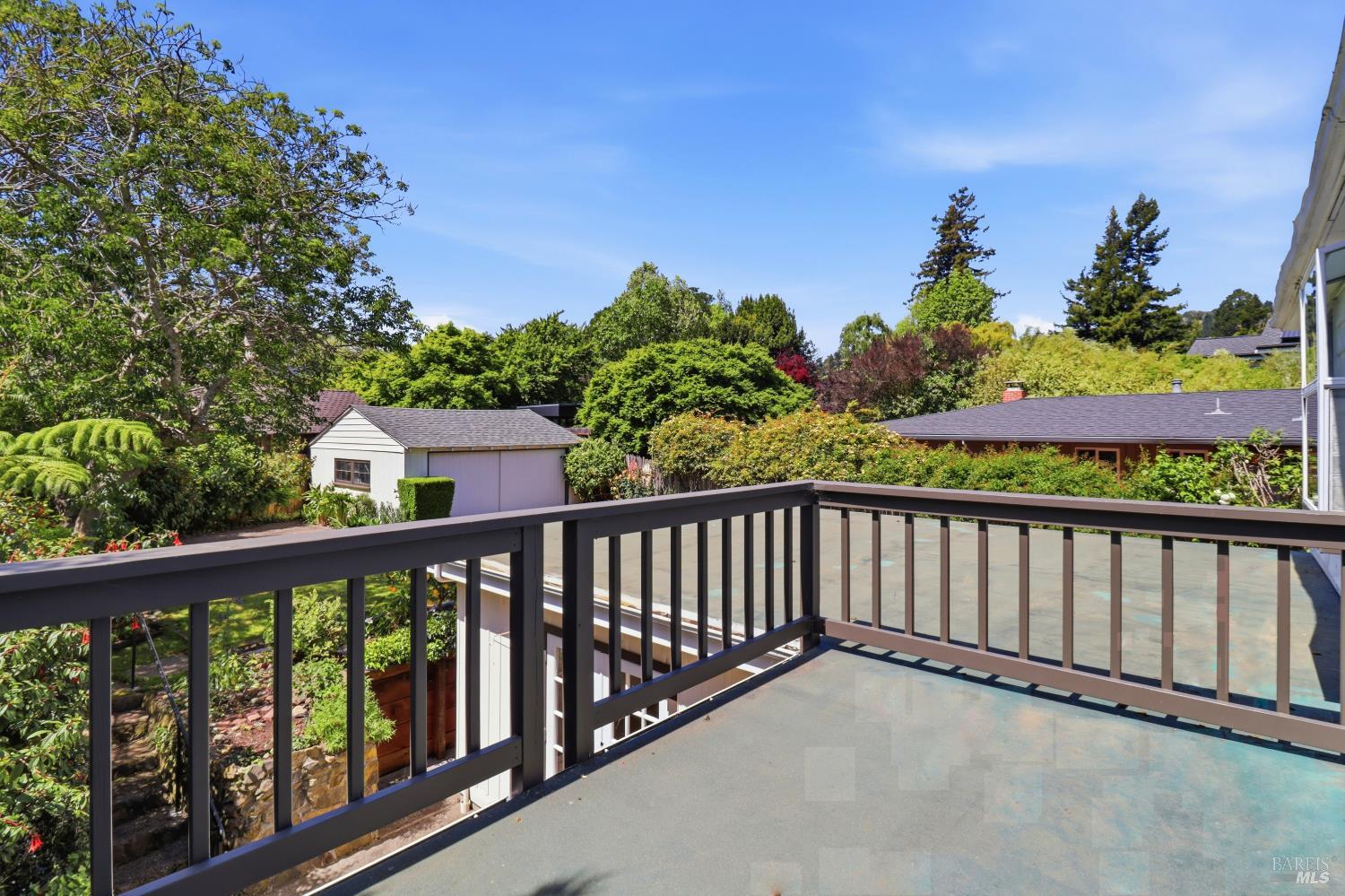 30 Walnut Avenue