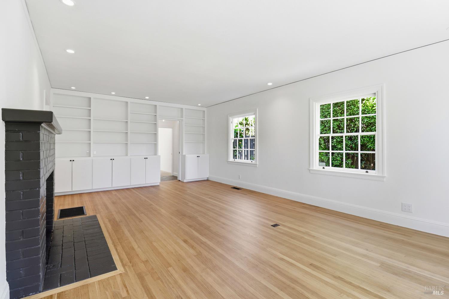 30 Walnut Avenue