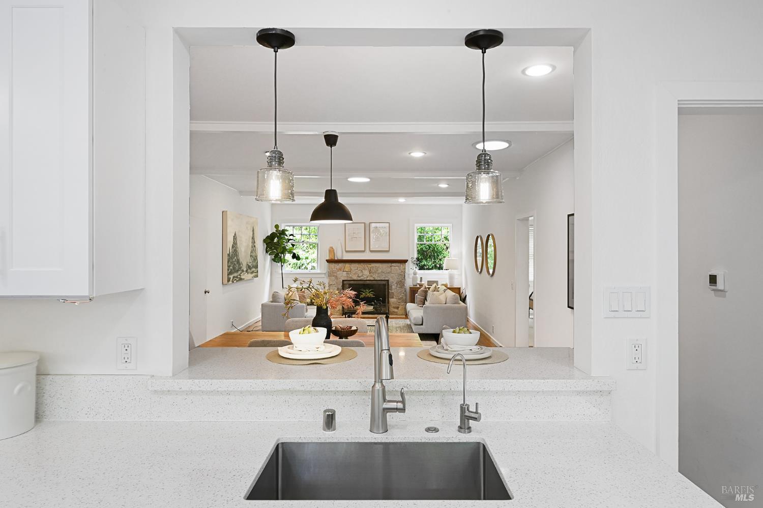 5 Hillside Avenue