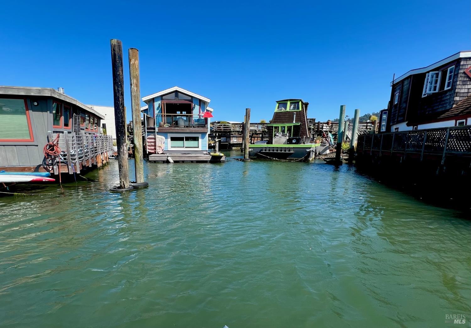 38 S 40 Dock