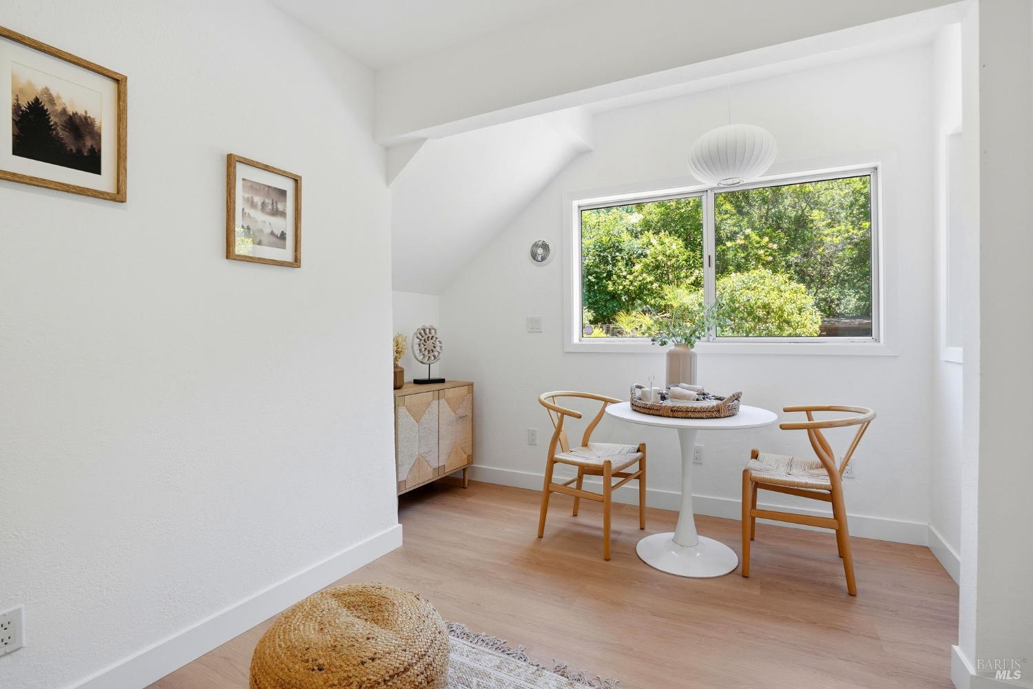 53 Circle Road