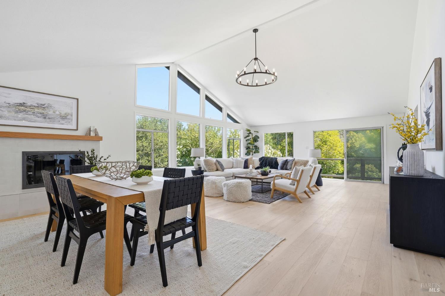 53 Circle Road