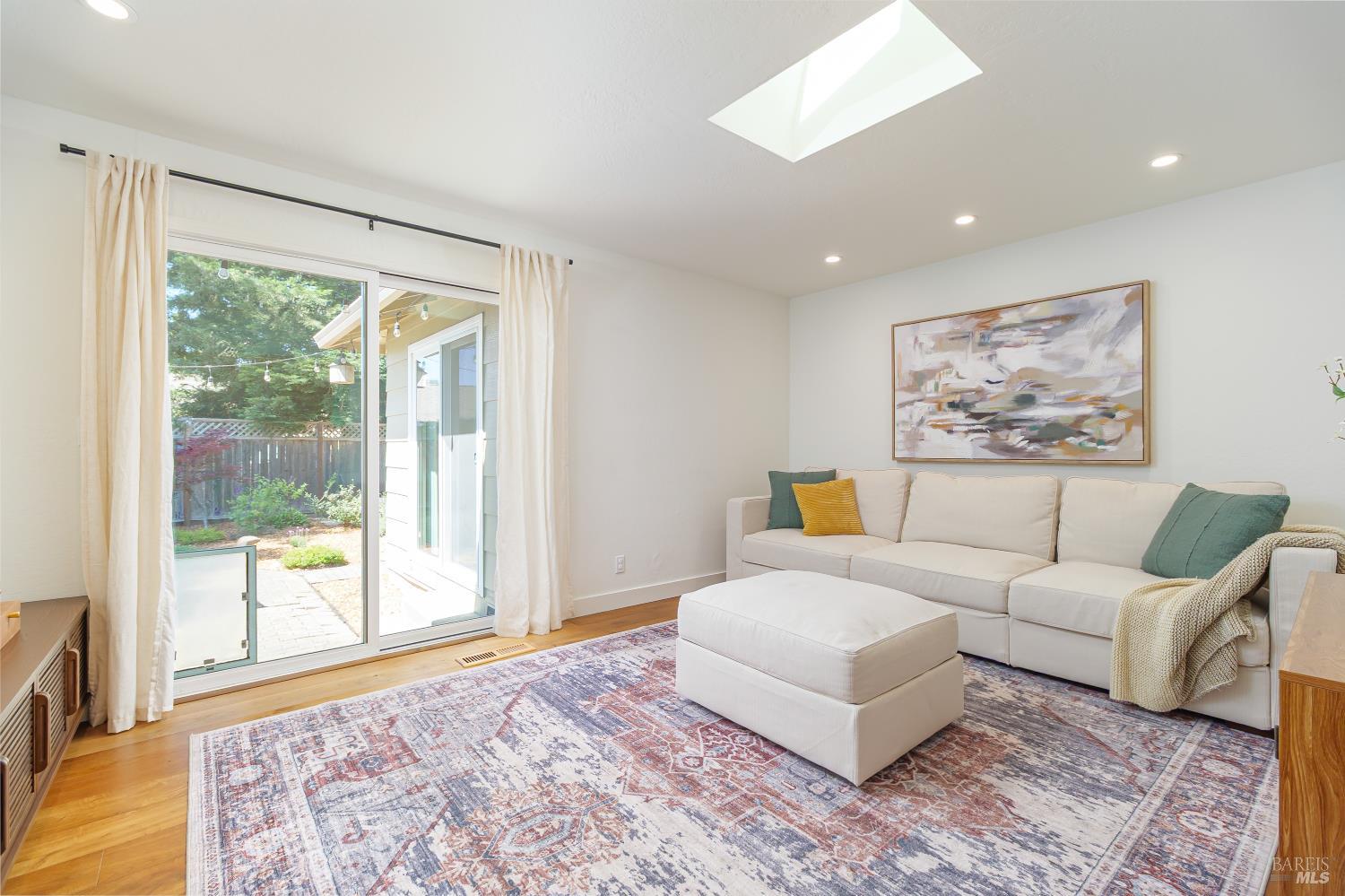 1125 Shady Oak Place