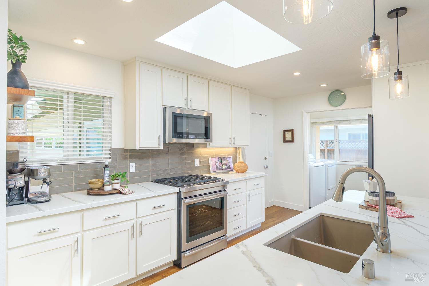 1125 Shady Oak Place
