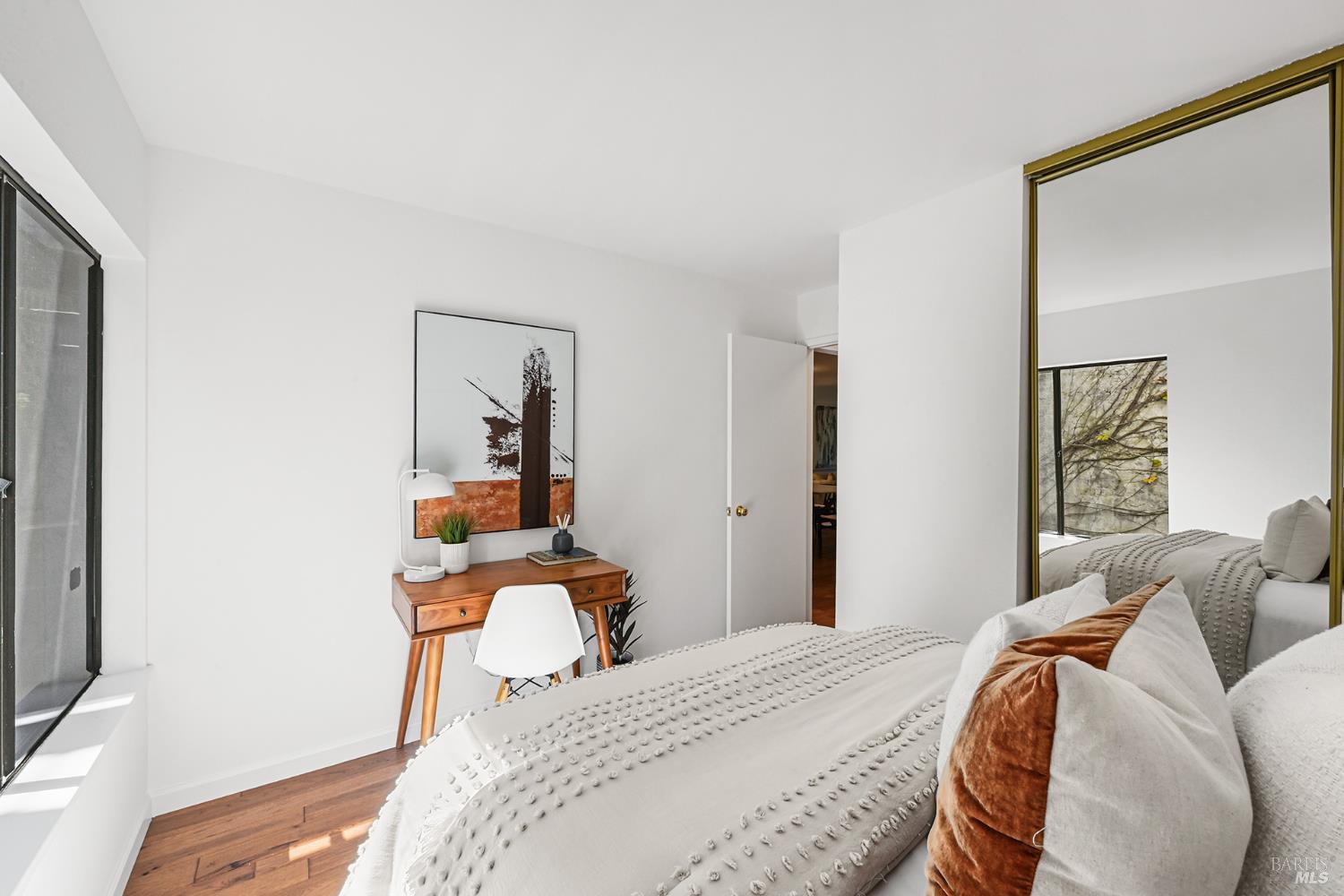 616 Via Casitas