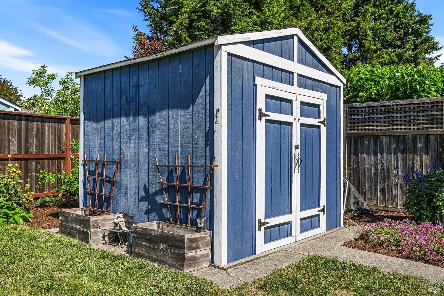 2412 Horseshoe Drive